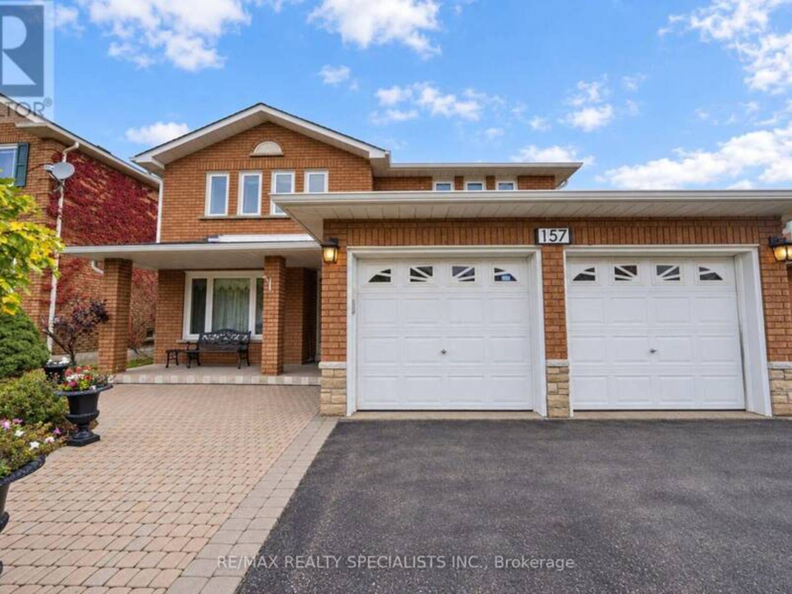 157 SUNFOREST DRIVE, Brampton, Ontario L6Z 4B7