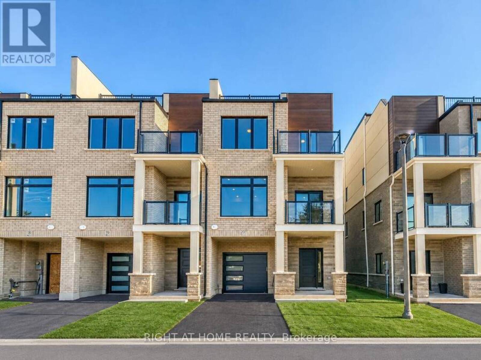 20 - 292 VINE STREET, St. Catharines, Ontario L2M 0E1