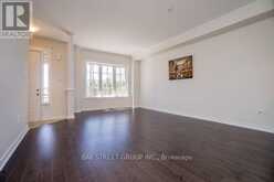 24 SUNDEW LANE | Richmond Hill Ontario | Slide Image Five