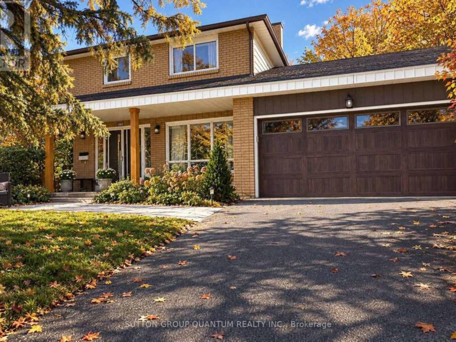 1005 FREDONIA DRIVE, Mississauga, Ontario L5C 2W5