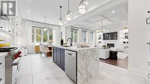 40 SHINING WILLOW COURT | Richmond Hill Ontario | Slide Image Nineteen