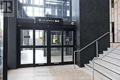4412 - 488 UNIVERSITY AVENUE | Toronto Ontario | Slide Image Eight