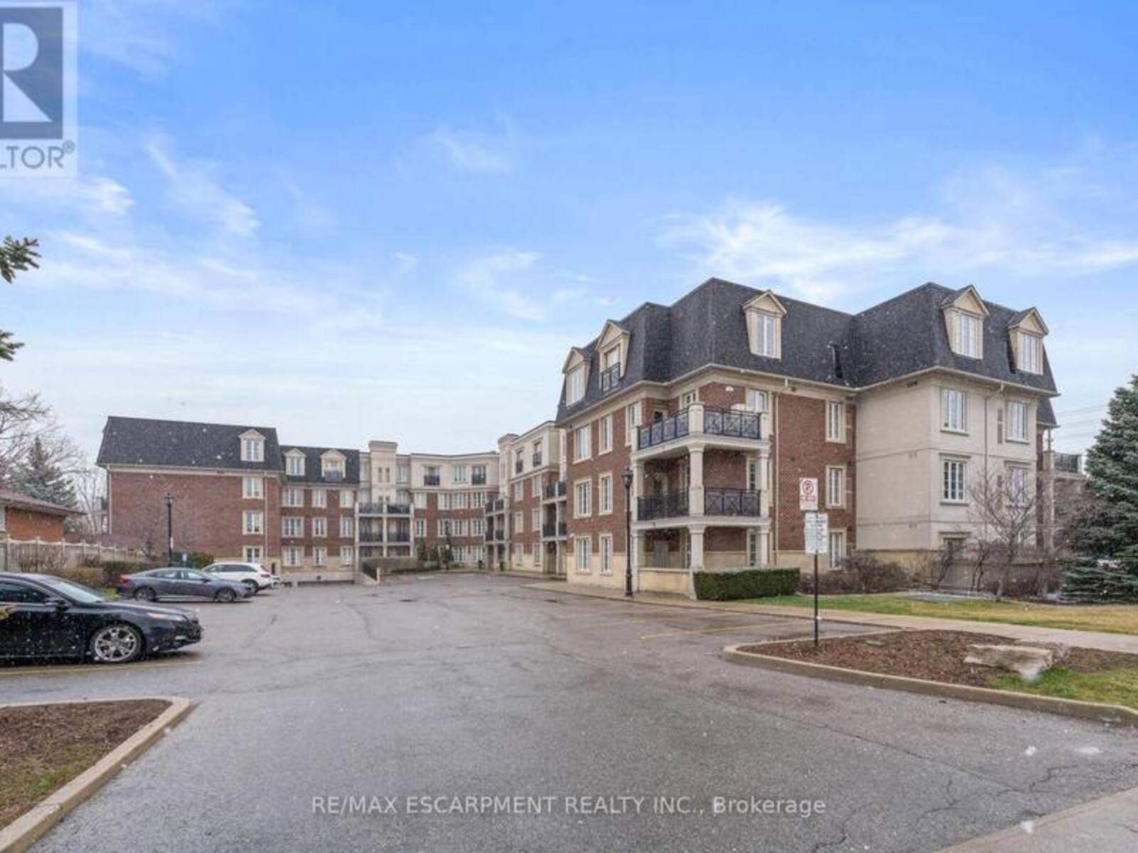 116 - 3351 CAWTHRA ROAD, Mississauga, Ontario L5A 4N5