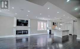 53 EAGLEWOOD BOULEVARD | Mississauga Ontario | Slide Image Eight