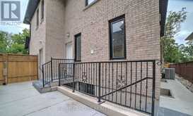 53 EAGLEWOOD BOULEVARD | Mississauga Ontario | Slide Image Thirty-one
