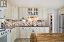 83 FAIRVIEW DRIVE | Brantford Ontario | Slide Image Nine