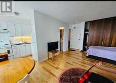 805 - 720 SPADINA AVENUE | Toronto Ontario | Slide Image Three