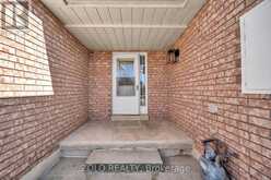 215 PARK DRIVE | Whitchurch-Stouffville Ontario | Slide Image Four