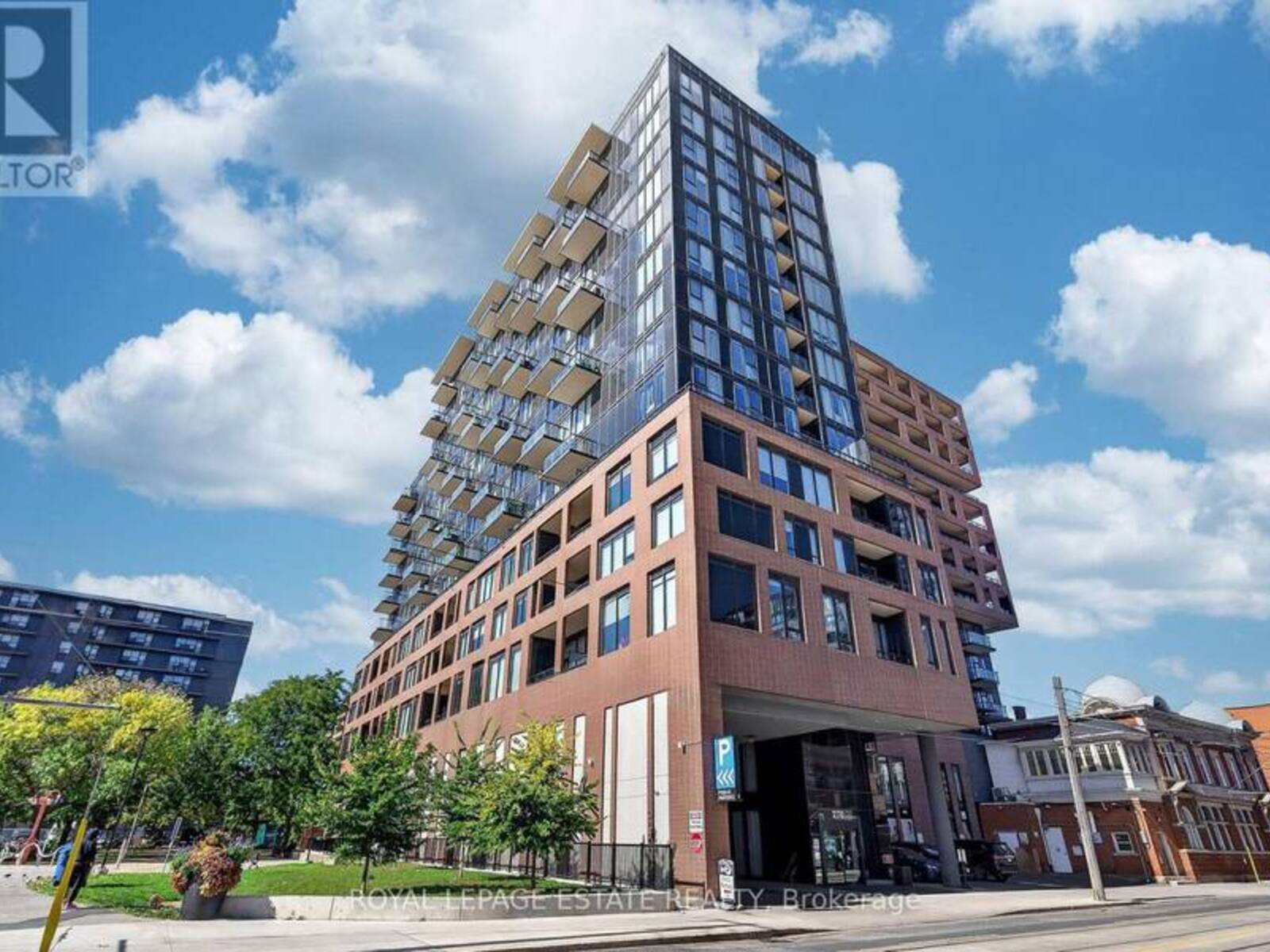 626 - 270 DUFFERIN STREET, Toronto, Ontario M6K 0H8