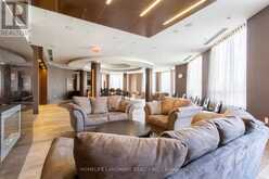 500 DORIS AVENUE | Toronto Ontario | Slide Image Nine