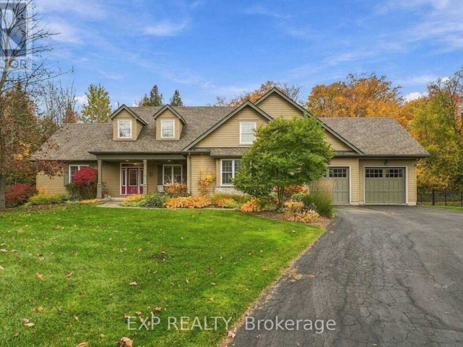 49 BLUE HERON DRIVE, Mono, Ontario L9W 5K5