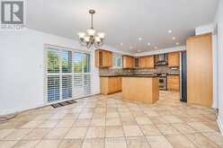 580 ELGIN MILLS ROAD W | Richmond Hill Ontario | Slide Image Eleven