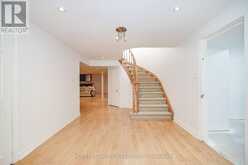 580 ELGIN MILLS ROAD W | Richmond Hill Ontario | Slide Image Thirty-two