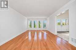 580 ELGIN MILLS ROAD W | Richmond Hill Ontario | Slide Image Five