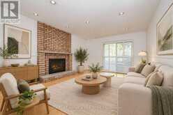 580 ELGIN MILLS ROAD W | Richmond Hill Ontario | Slide Image Six