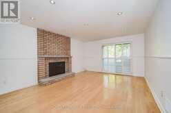 580 ELGIN MILLS ROAD W | Richmond Hill Ontario | Slide Image Seven
