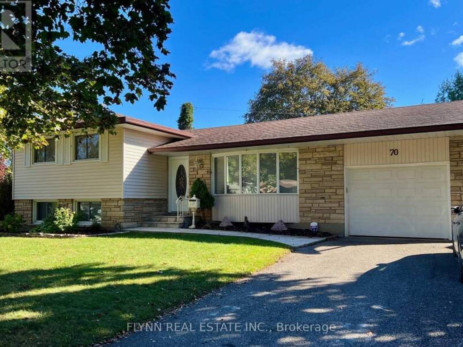 70 RICHELIEU DRIVE, St. Catharines, Ontario L2M 2C5