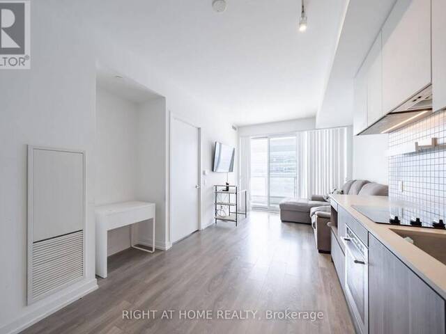 1005 - 5 BUTTERMILL AVENUE Vaughan Ontario, L4K 0J5 - 2 Bedrooms Condo For Sale