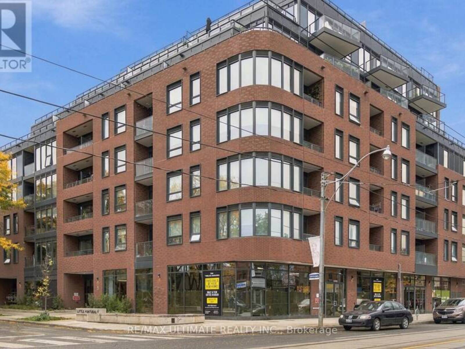 704 - 5 LAKEVIEW AVENUE, Toronto, Ontario M6J 0H3