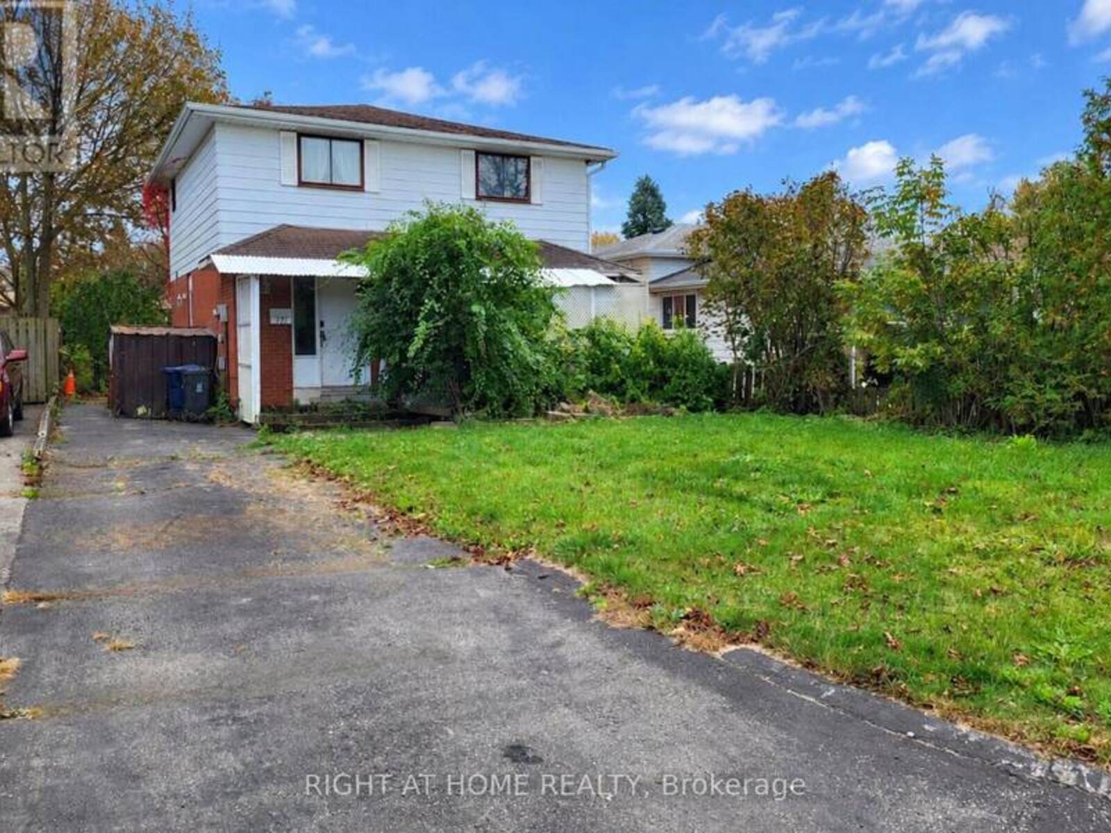171 QUETICO COURT, Oshawa, Ontario L1J 1E7