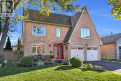 331 JOHN BOWSER CRESCENT | Newmarket Ontario | Slide Image Eight