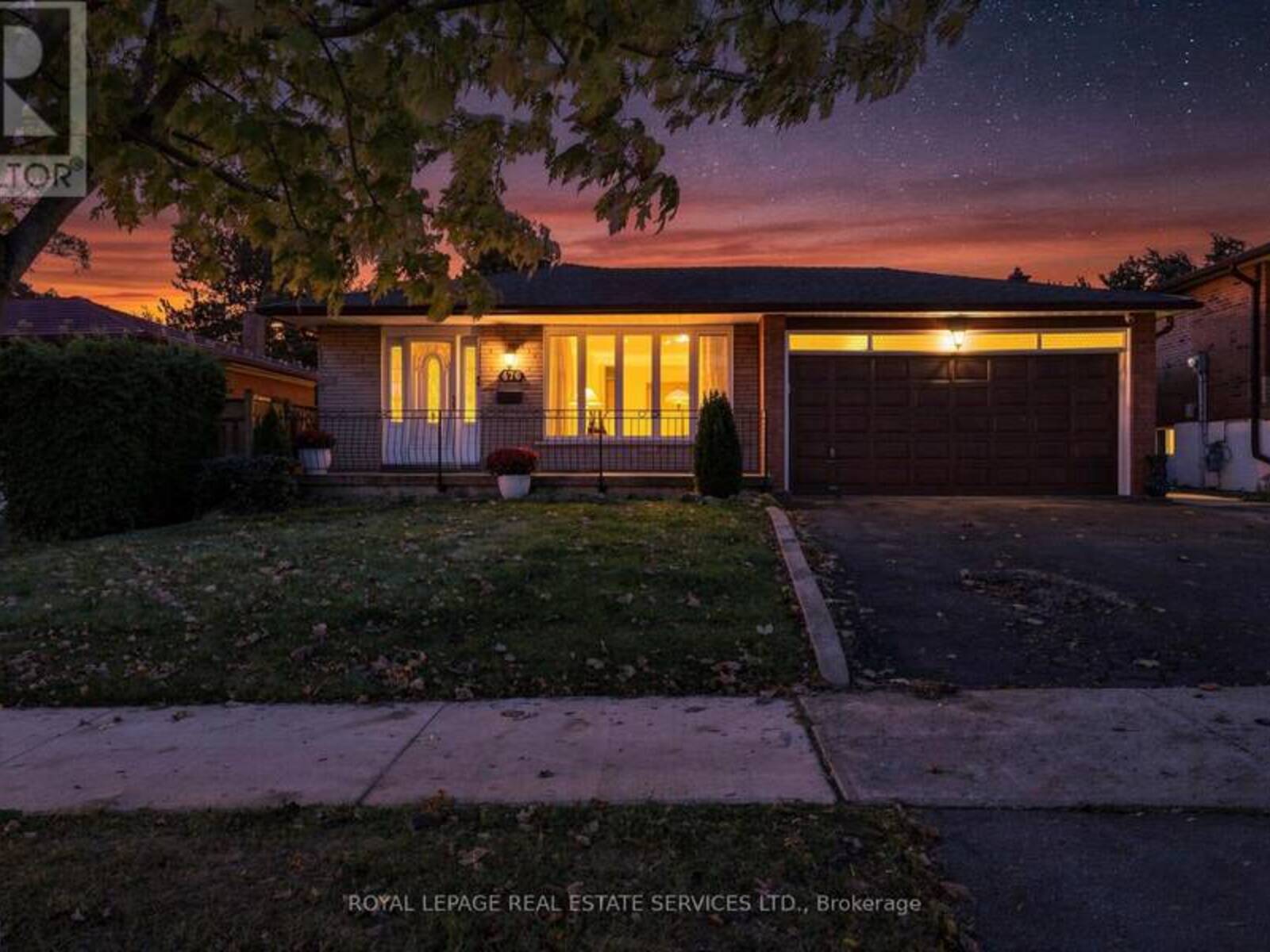 476 MICHELLE ROW, Mississauga, Ontario L5A 3C3