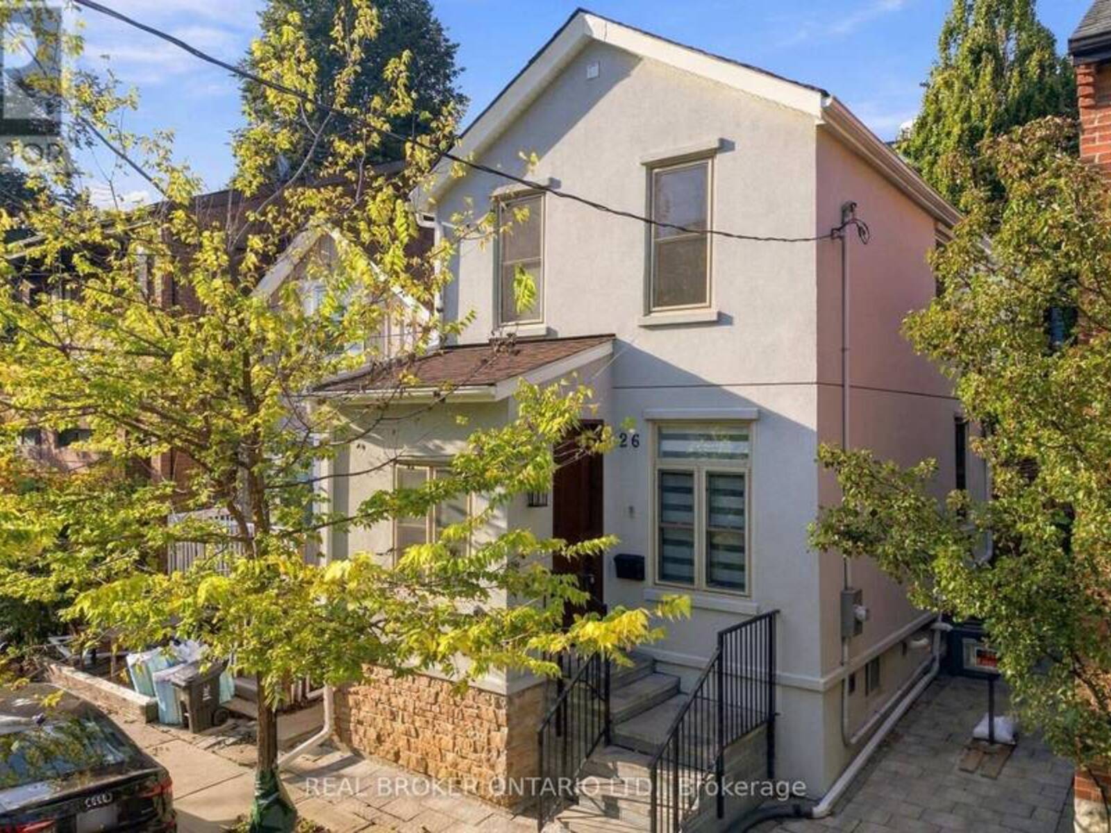 26 BISHOP STREET, Toronto, Ontario M5R 1N2