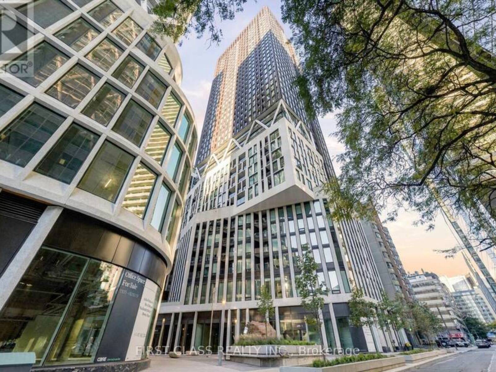 401 - 238 SIMCOE STREET, Toronto, Ontario M5T 0E2