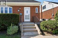 38 SINGLETON Road | Toronto Ontario | Slide Image Four