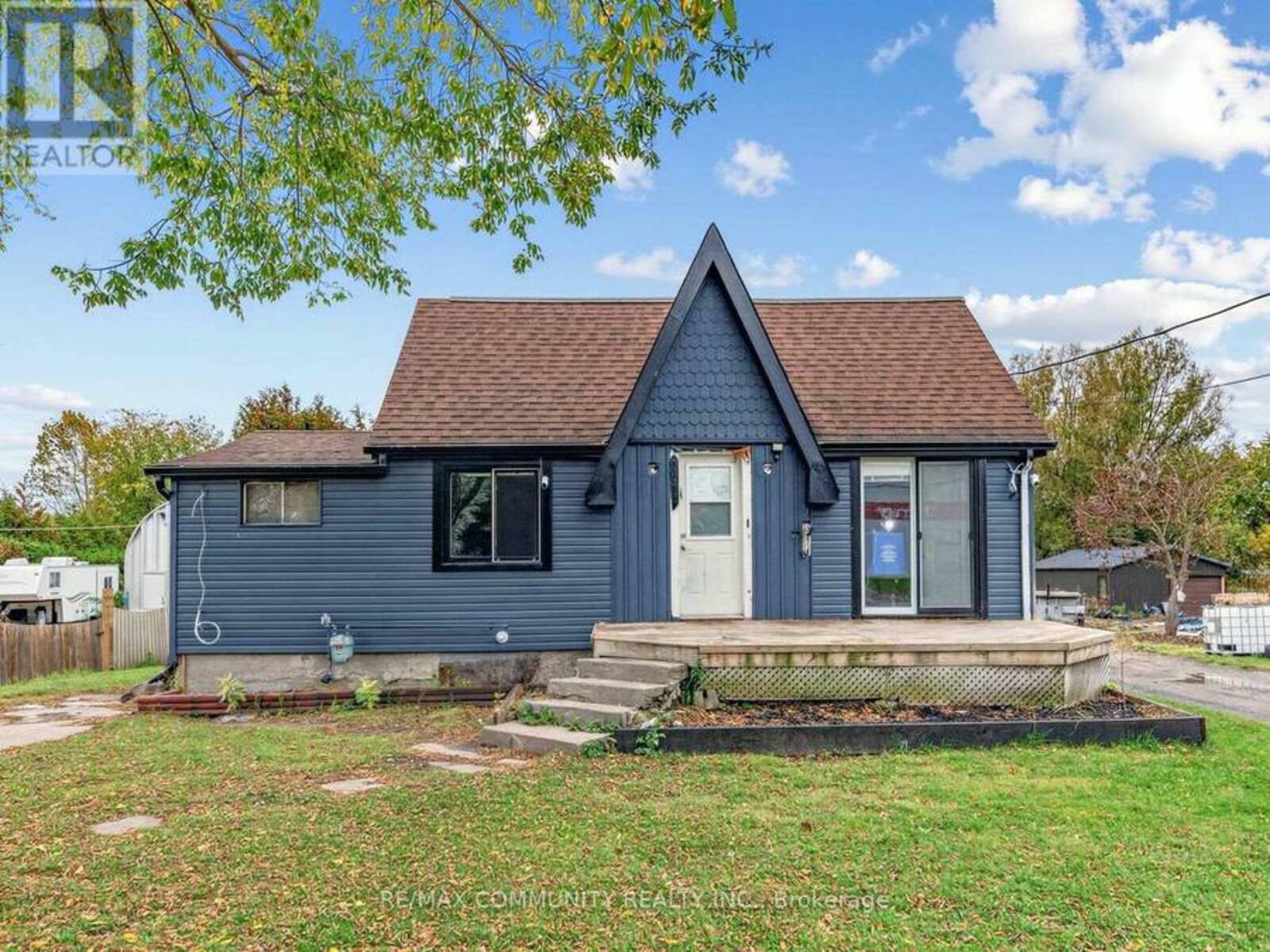 2444 RUNDLE ABBEY, Clarington, Ontario L1C 6X9