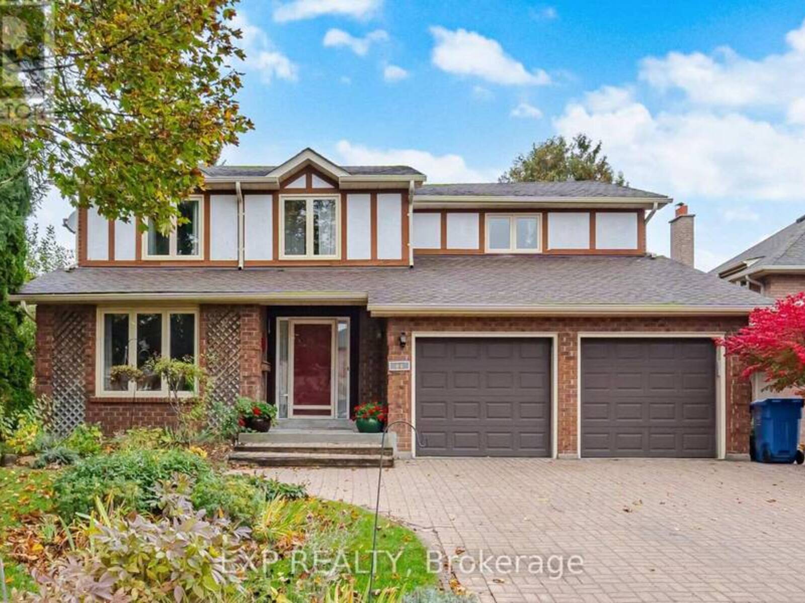 20 DEVLIN PLACE, Aurora, Ontario L4G 5W6
