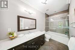 1098 LAKESHORE ROAD W | Oakville Ontario | Slide Image Twenty-one