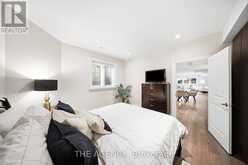 1098 LAKESHORE ROAD W | Oakville Ontario | Slide Image Thirty-four