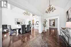 1098 LAKESHORE ROAD W | Oakville Ontario | Slide Image Six