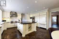 6 PENWOOD CRESCENT | Toronto Ontario | Slide Image Thirteen
