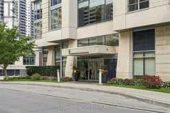 2009 - 500 SHERBOURNE STREET | Toronto Ontario | Slide Image Thirty