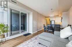 219B - 9600 YONGE STREET | Richmond Hill Ontario | Slide Image Thirty-seven