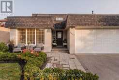 1317 TREDMORE DRIVE | Mississauga Ontario | Slide Image Four