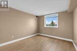 705 - 326 MAJOR MACKENZIE DRIVE E | Richmond Hill Ontario | Slide Image Six
