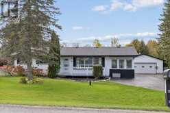 92 SUNSET BEACH ROAD | Georgina Ontario | Slide Image Four