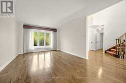 25 CYGNUS DRIVE | Richmond Hill Ontario | Slide Image Six