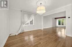 25 CYGNUS DRIVE | Richmond Hill Ontario | Slide Image Thirteen