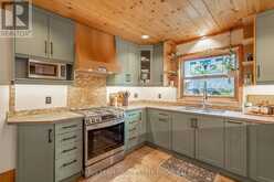 17 BRIDLE PATH | Oro-Medonte Ontario | Slide Image Five