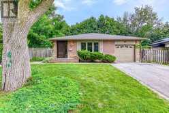 28 OSBORNE CRESCENT | Oakville Ontario | Slide Image One
