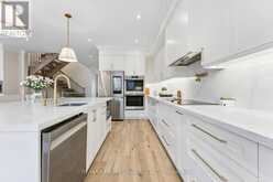 7 RANWOOD DRIVE | Toronto Ontario | Slide Image Twelve