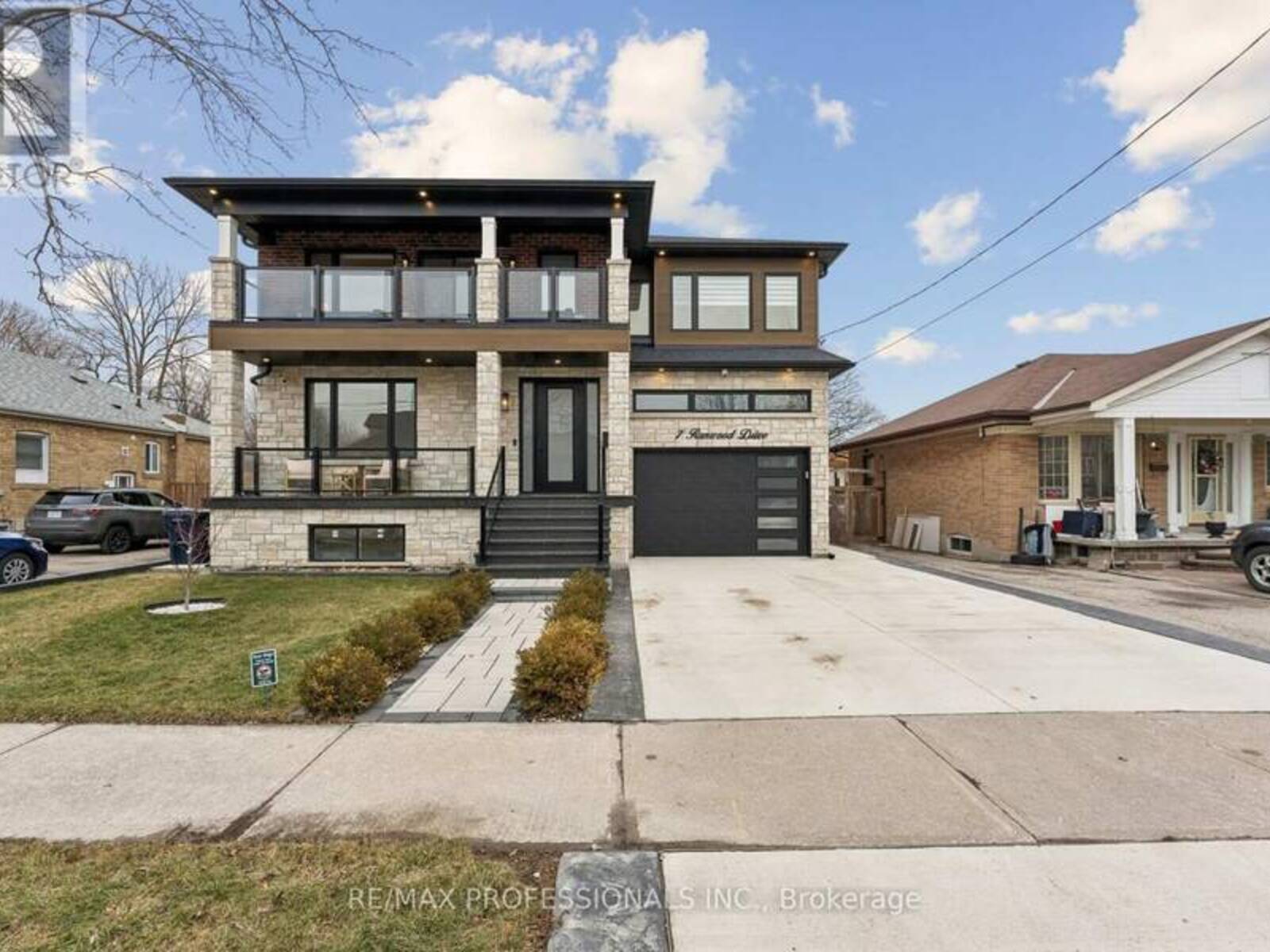7 RANWOOD DRIVE, Toronto, Ontario M9N 3E8