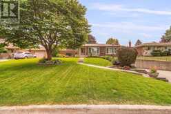 25 BRIER CRESCENT | Brantford Ontario | Slide Image Three