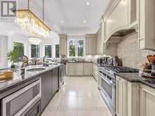 223 BYNG AVENUE | Toronto Ontario | Slide Image Nine
