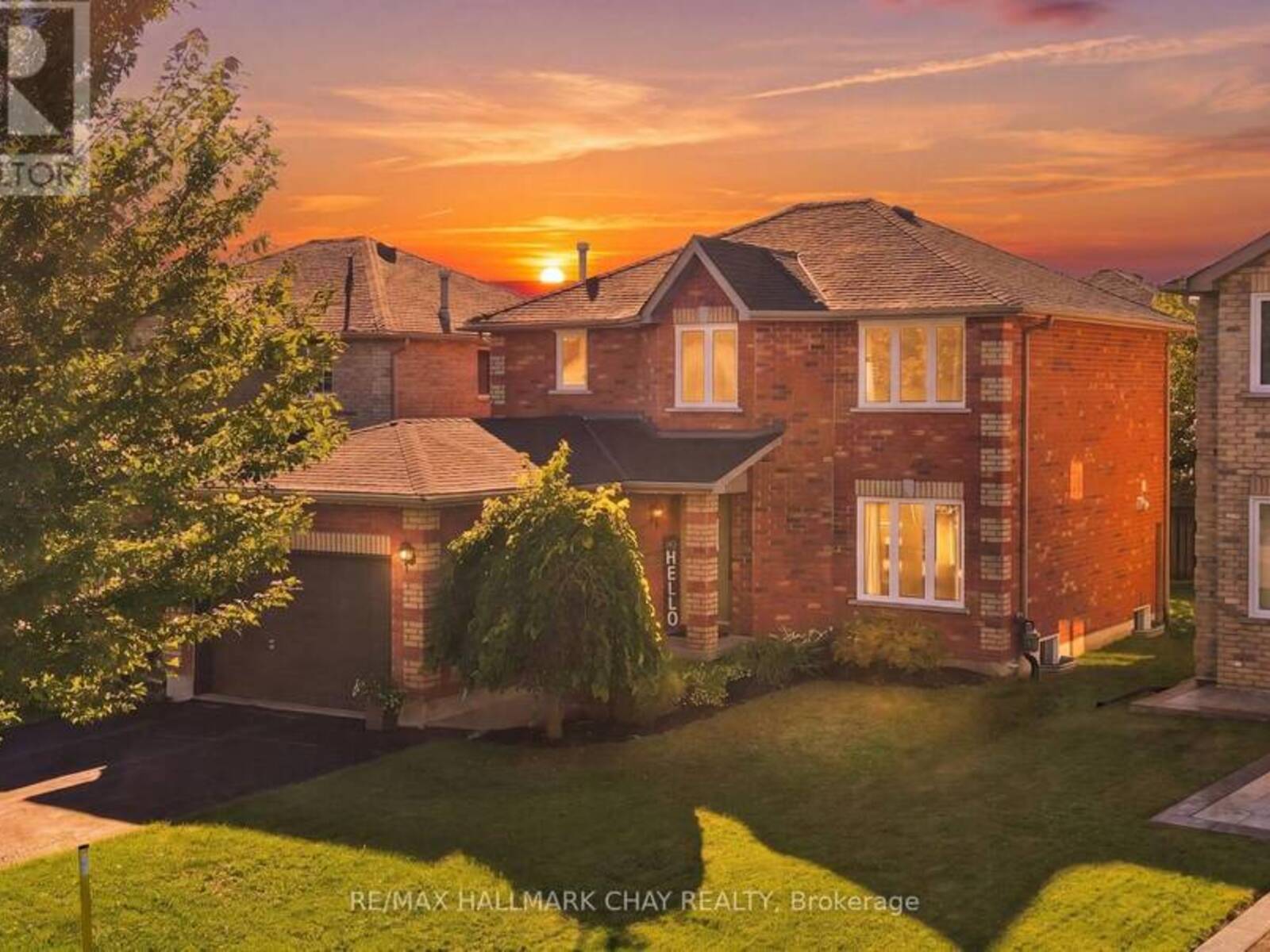17 SHERWOOD COURT, Barrie, Ontario L4N 9V2