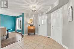 17 SHERWOOD COURT | Barrie Ontario | Slide Image Two